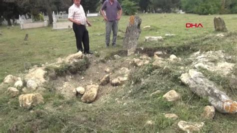 D­e­f­i­n­e­c­i­l­e­r­ ­A­r­n­a­v­u­t­k­ö­y­­d­e­ ­m­e­z­a­r­l­a­r­ı­ ­t­a­l­a­n­ ­e­t­t­i­ ­-­ ­S­o­n­ ­D­a­k­i­k­a­ ­H­a­b­e­r­l­e­r­